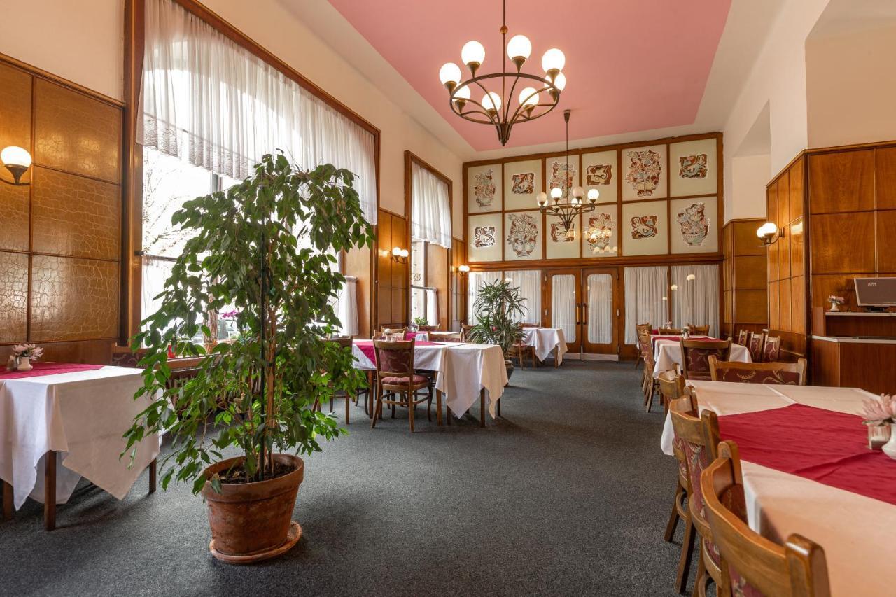 Hotel Slovan بلزن المظهر الخارجي الصورة